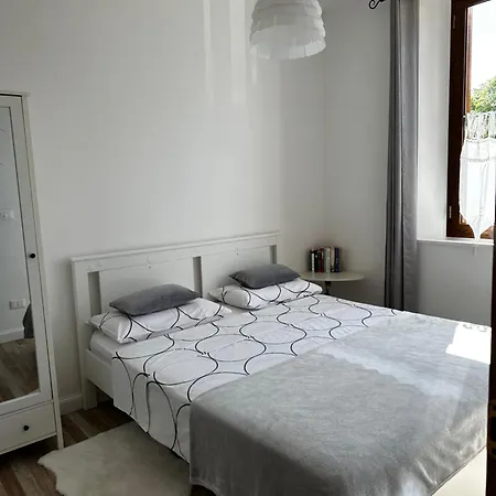 Apartament House *